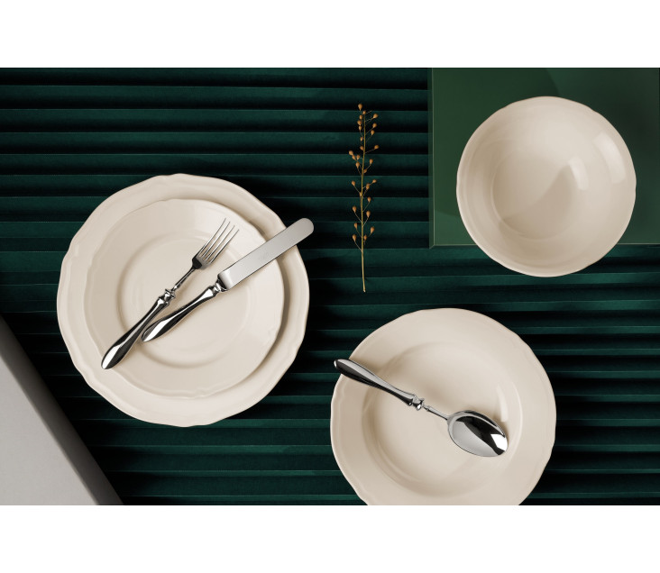 RETRO Sada jídelních talířů...